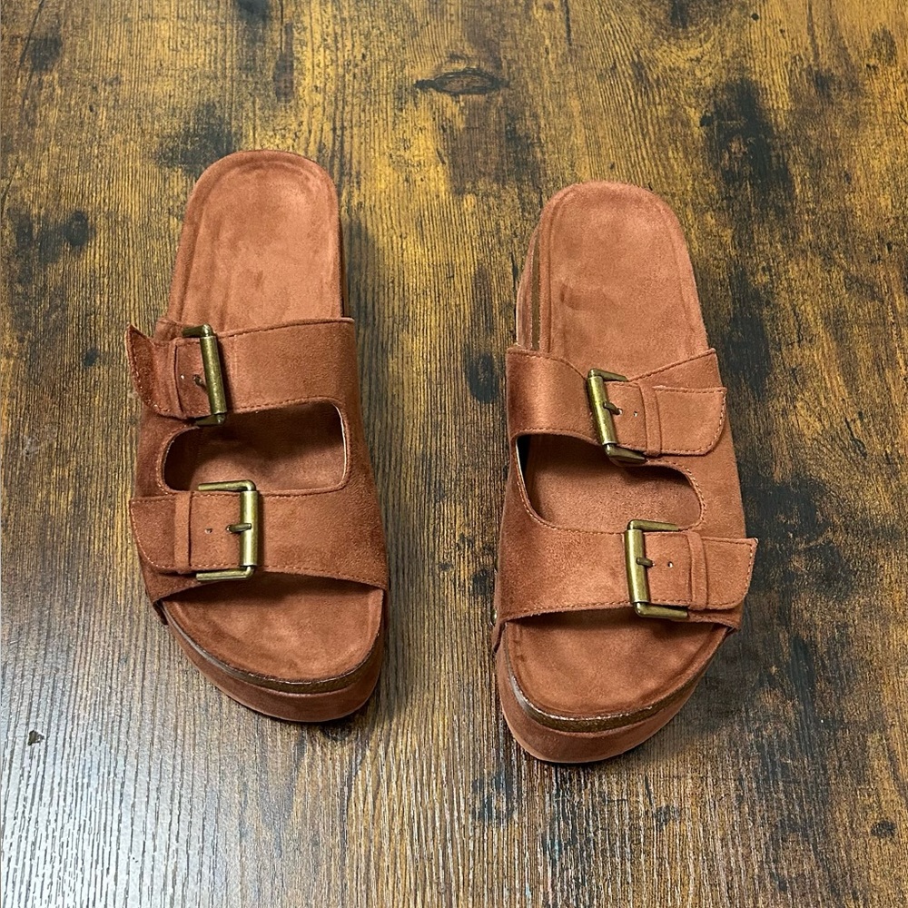 Elegant Brown Suede Platform with Buckle Accents